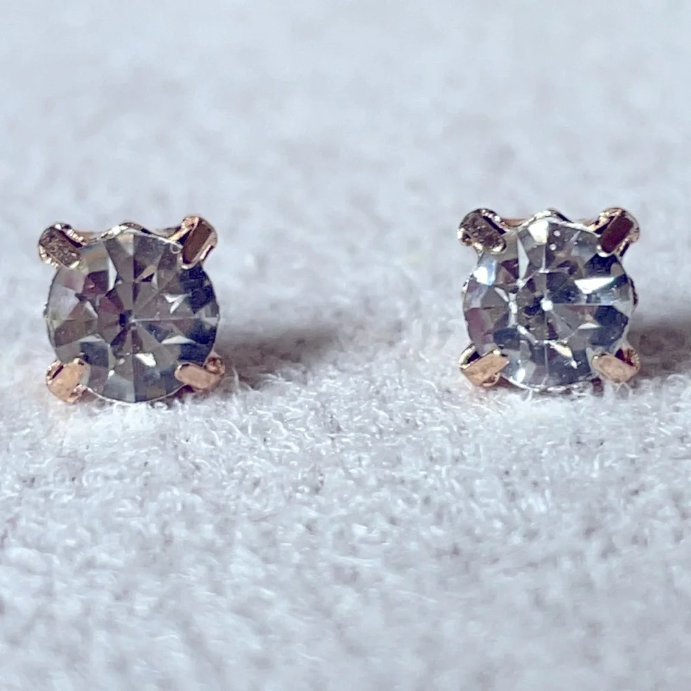 Diamond stud earrings